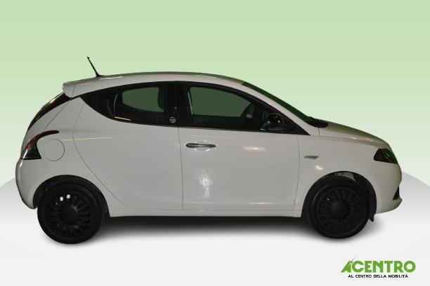 LANCIA New Ypsilon - MY21 1.0 70cv Hybrid Silver