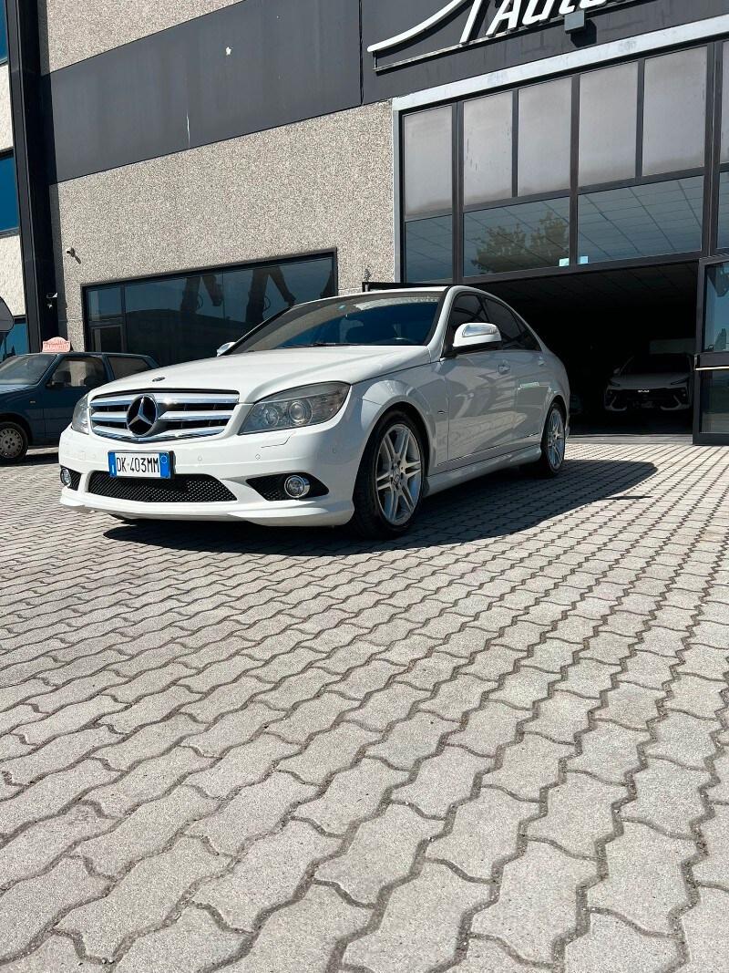 MERCEDES Classe C (W/S204) C 320 CDI 4Matic A...