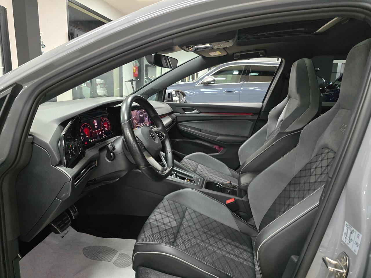 Volkswagen Golf 2.0 TDI 150 CV DSG SCR R-Line (Tetto panorama)