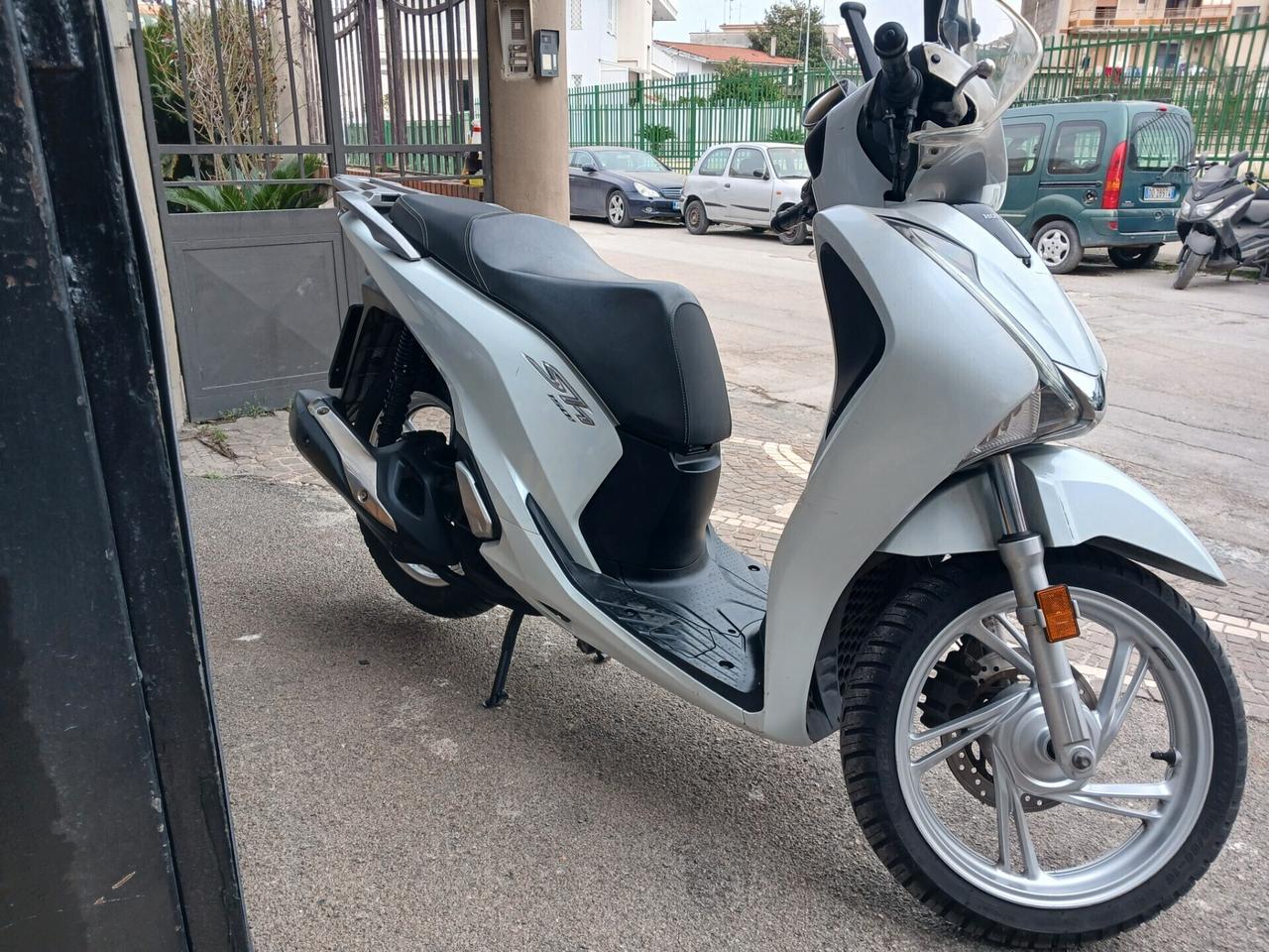 Honda SH 150 GARANTITO 12 MESI