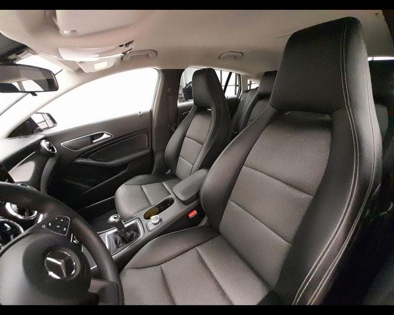 Mercedes-Benz CLA - C/X 117 Shooting Brake 180 d Sport FL
