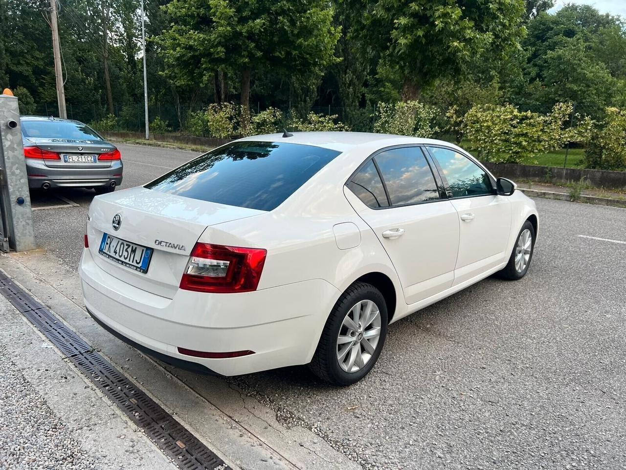 Skoda Octavia 1.6 TDI CR 115 CV DSG Executive