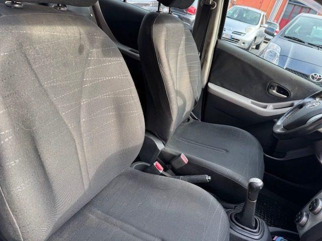 TOYOTA Yaris 1.3 5 porte Sol