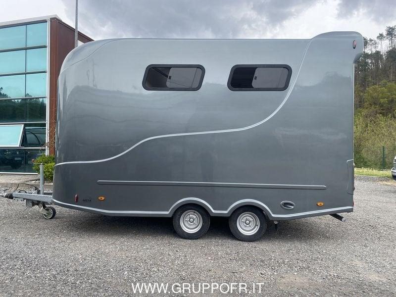 Trailer Steinsberger Steinsberger TRASPORTO CAVALLI