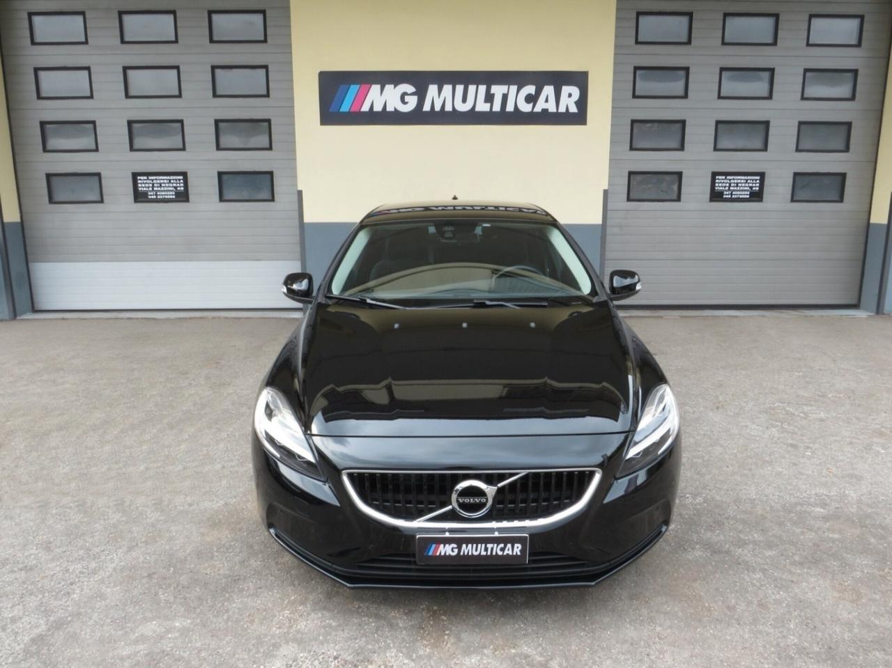 Volvo V40 2.0 d2 Business. km 49.000. fari led/doppi sensori