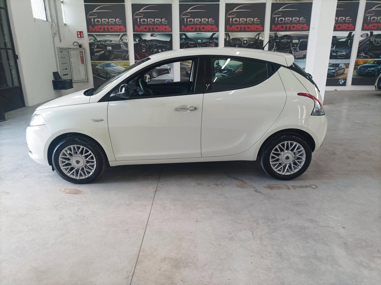 Lancia Ypsilon 1.3 MJT 16V 95 CV 5 porte S&S Gold 08/2015