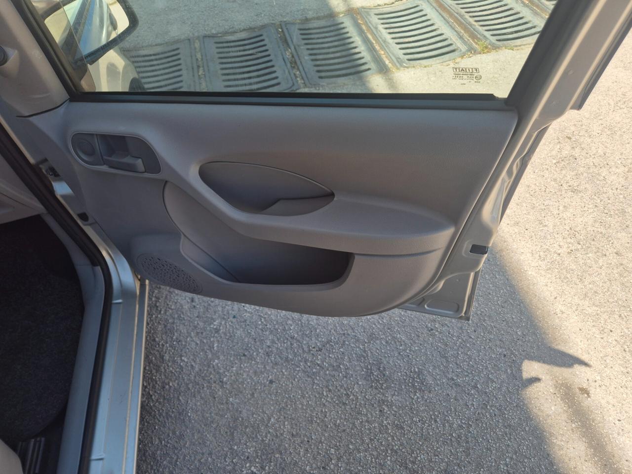 FIAT PANDA 1.1 BENZINA OTTIME CONDIZIONI KM CERTIF