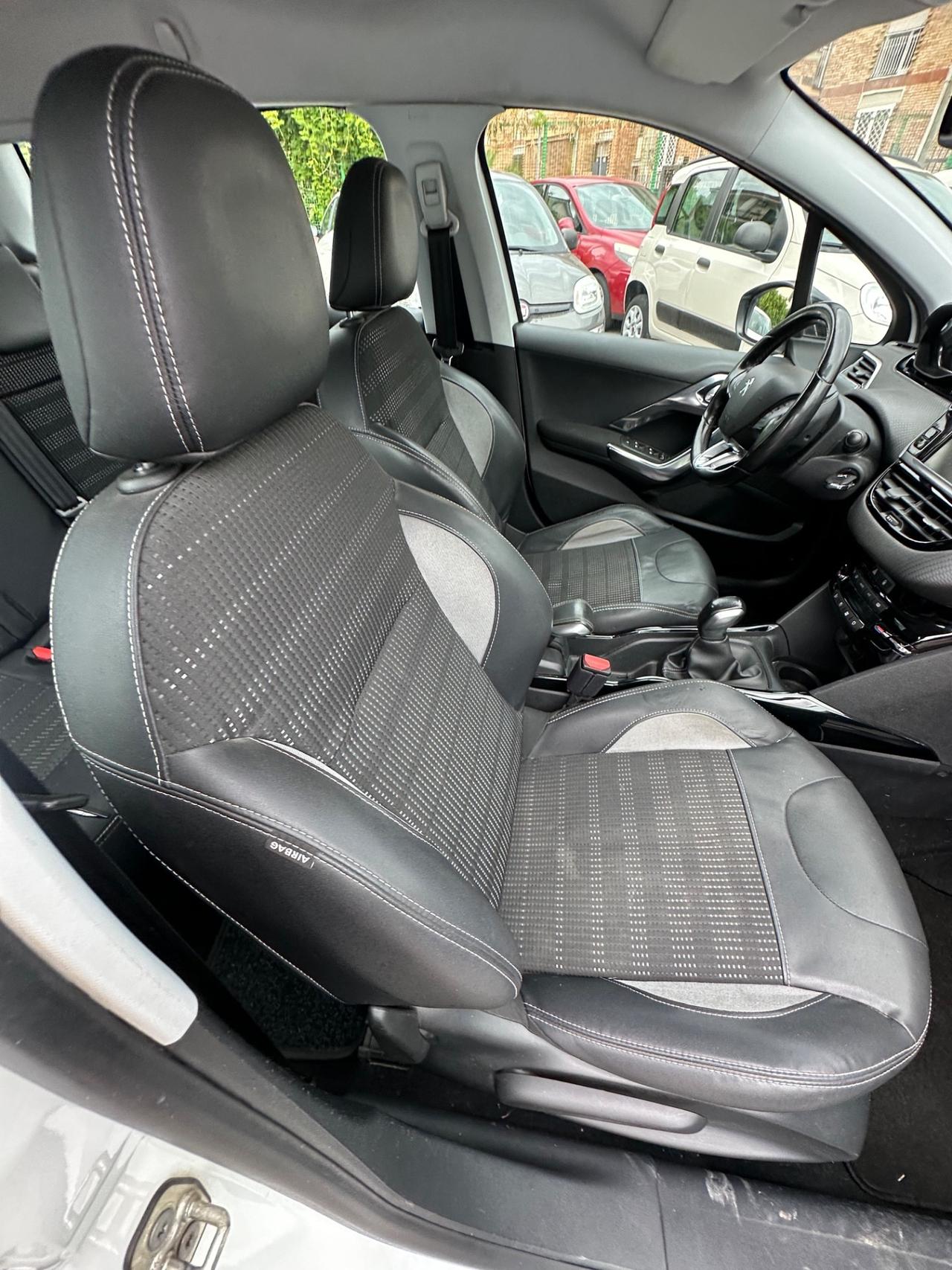 Peugeot 2008 PureTech 82 Allure