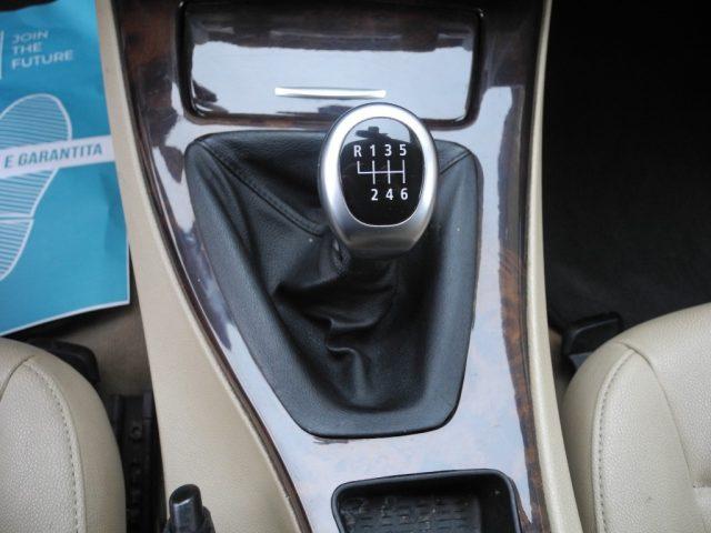 BMW 320 i Touring - PELLE - TETTO APRIBILE - LEGGERE NOTE