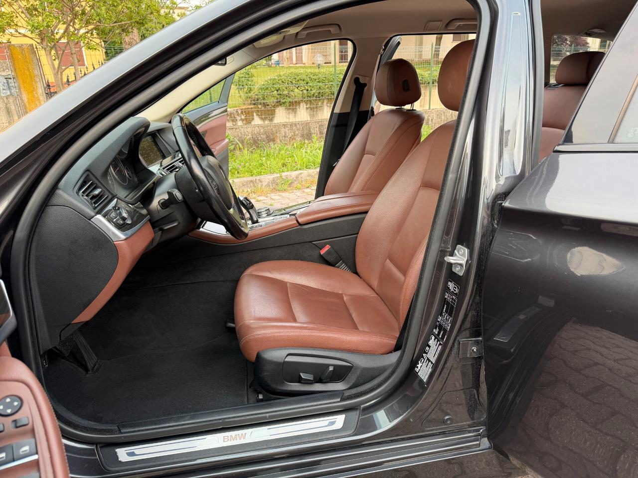 Bmw 530d xDrive Touring Luxury EURO6