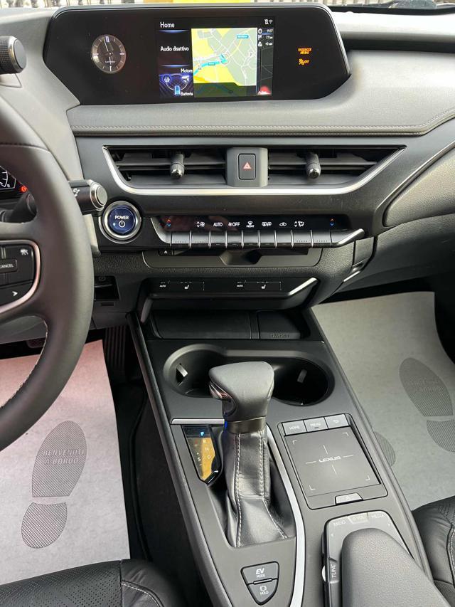 LEXUS UX 250h UX Hybrid Premium UniPro KmCertif
