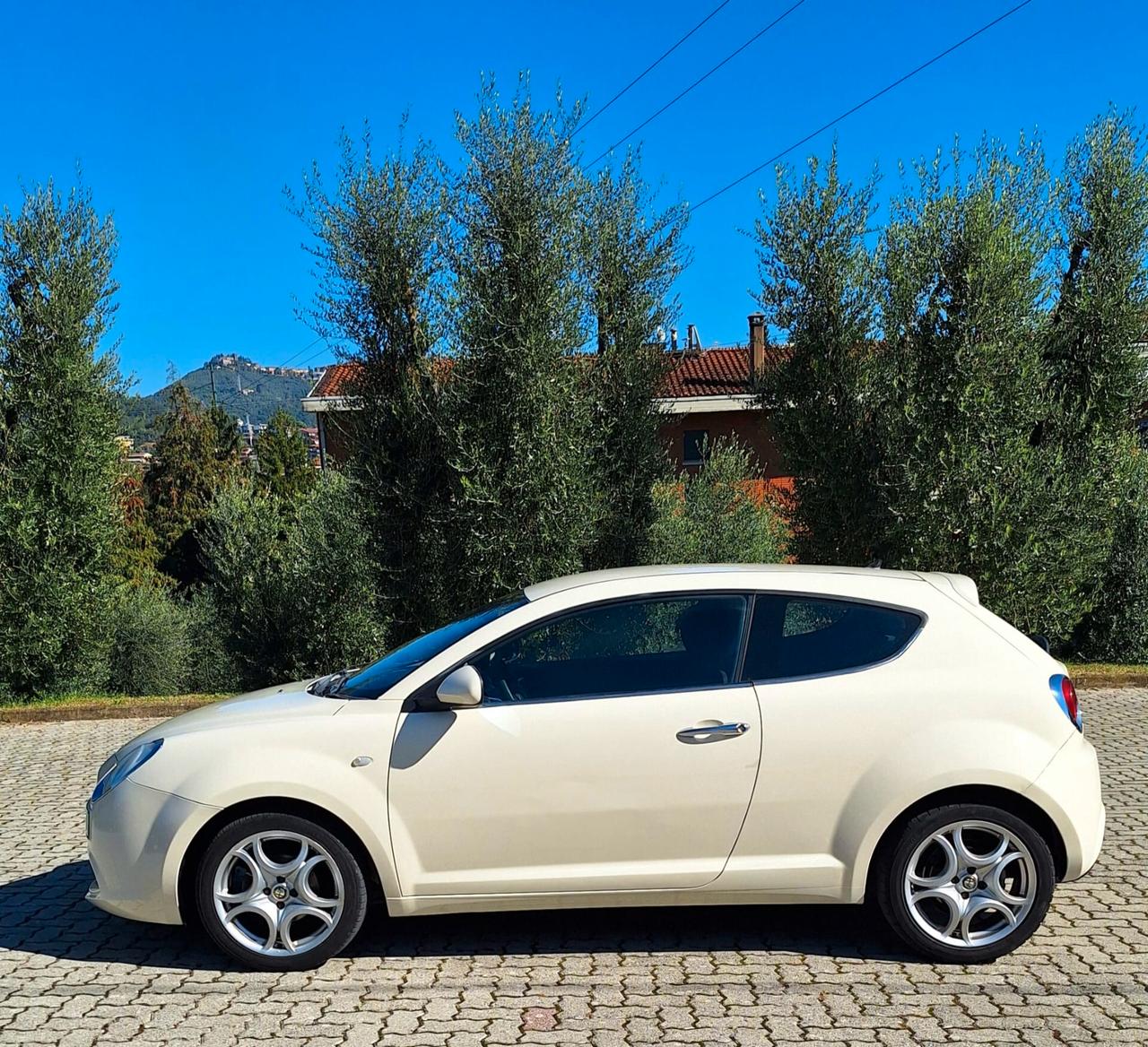 Alfa Romeo MiTo 1.4 benzina - 105cv - Tagliandata - Gomme Nuove