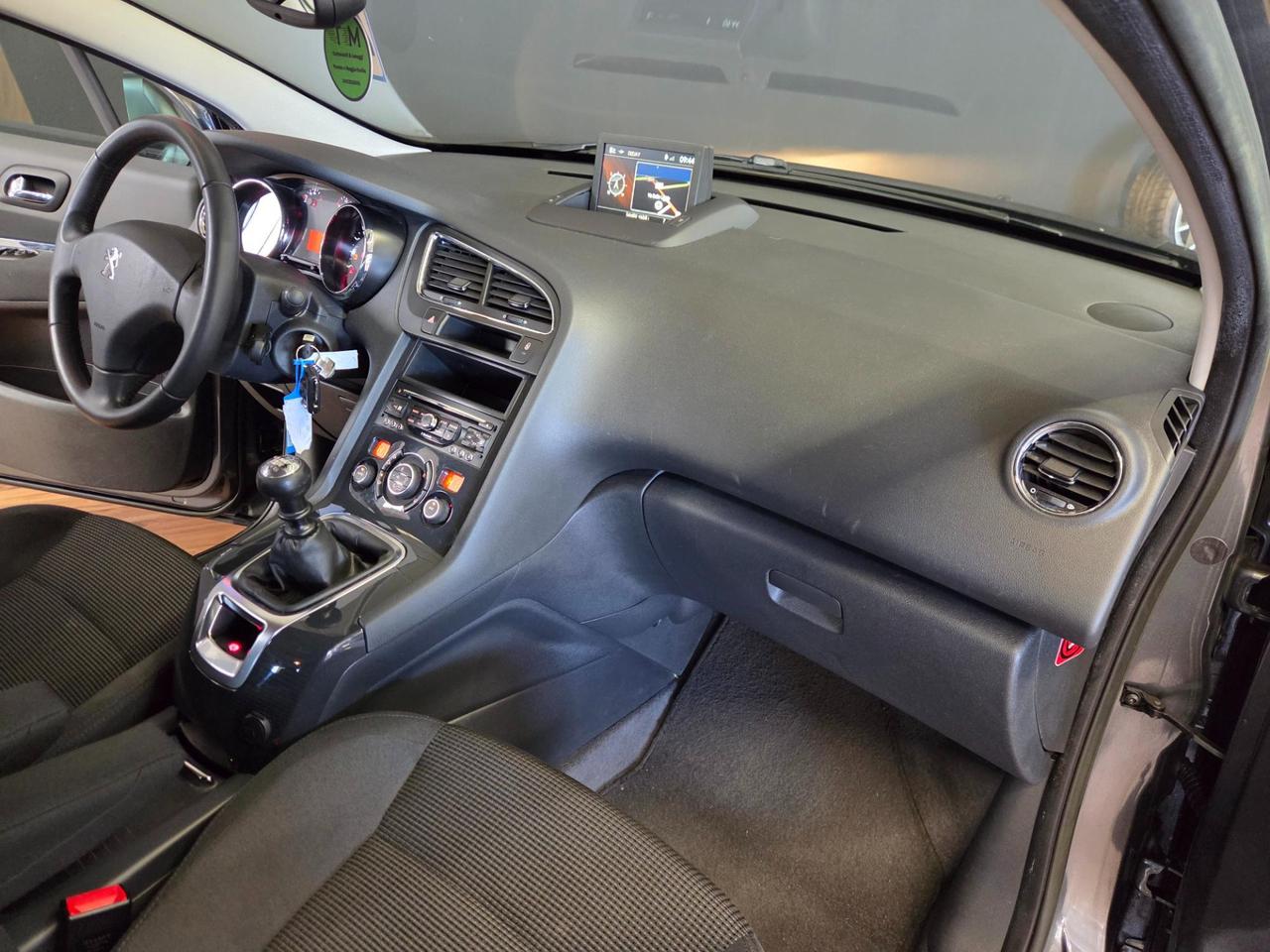 Peugeot 5008 5008 1.6 hdi 8v Business 115cv