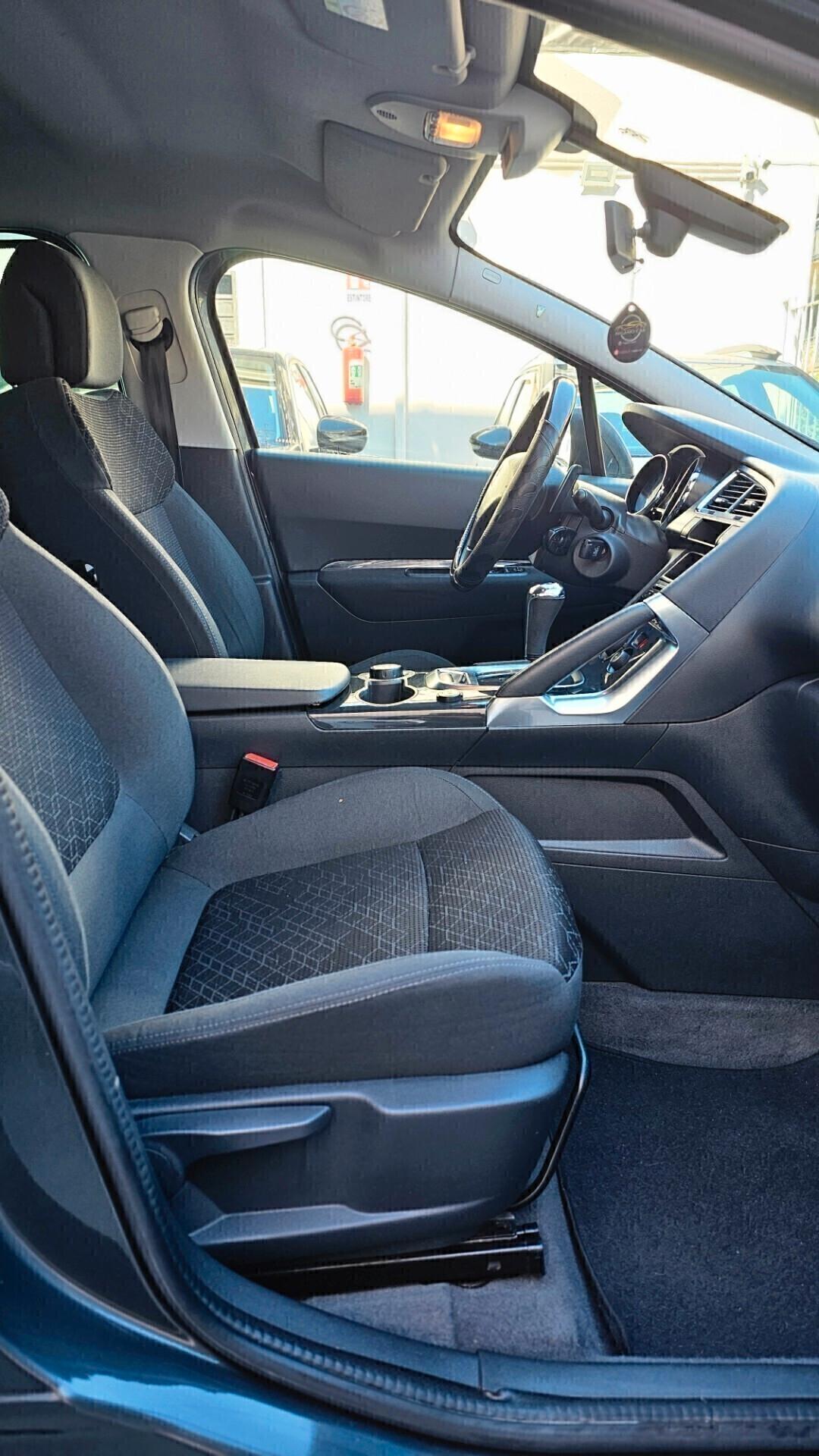 Peugeot 3008 1.6 HDi 115CV ETG6 Allure