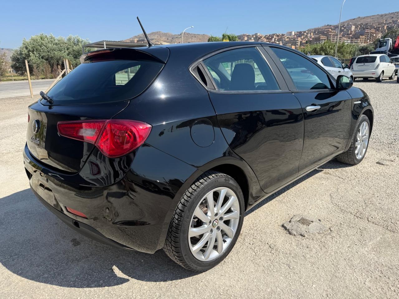 Alfa Romeo Giulietta 1.6 JTDm-2 105 CV Distinctive