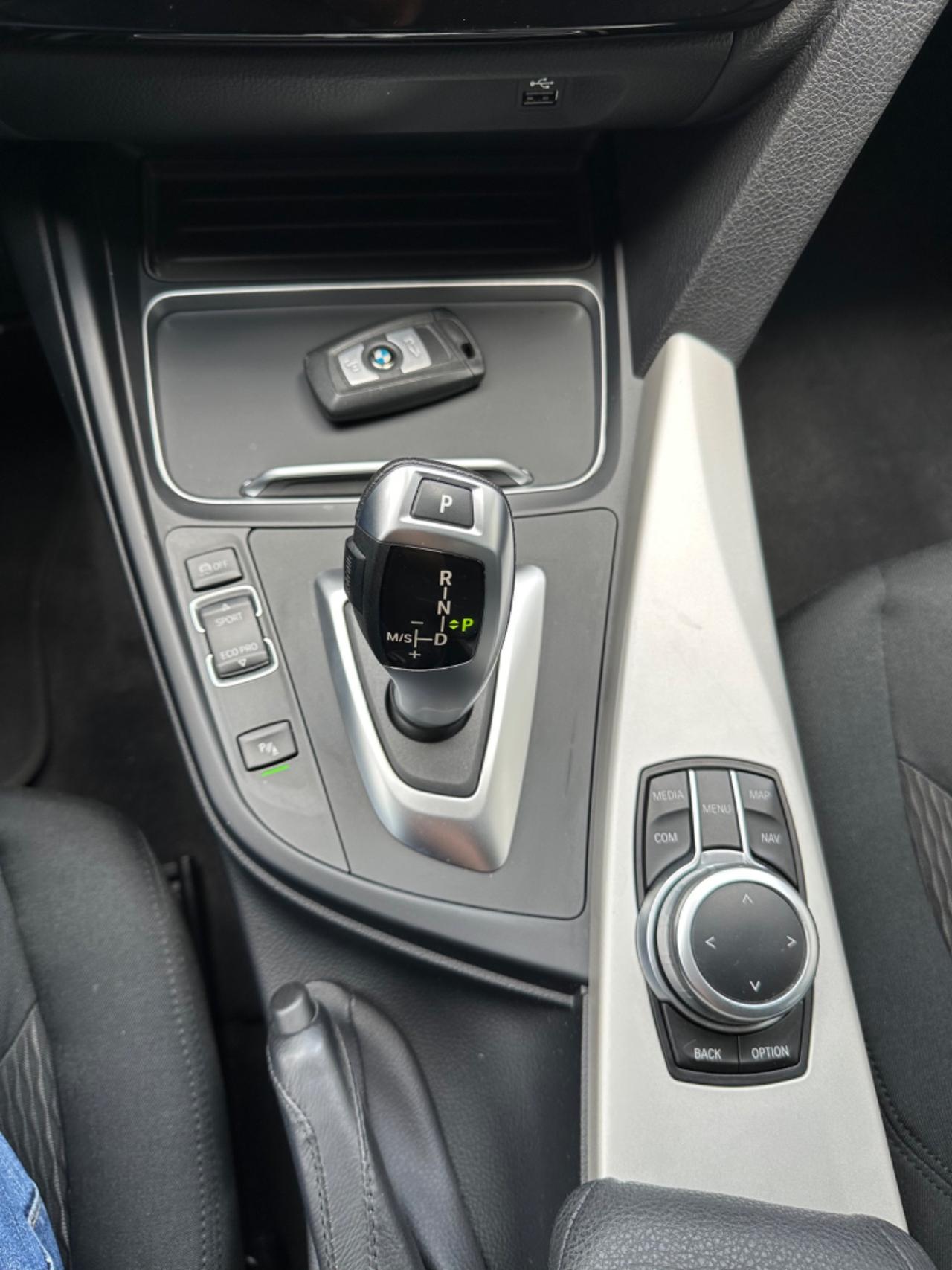 Bmw 320 320d xDrive Touring Business Advantage