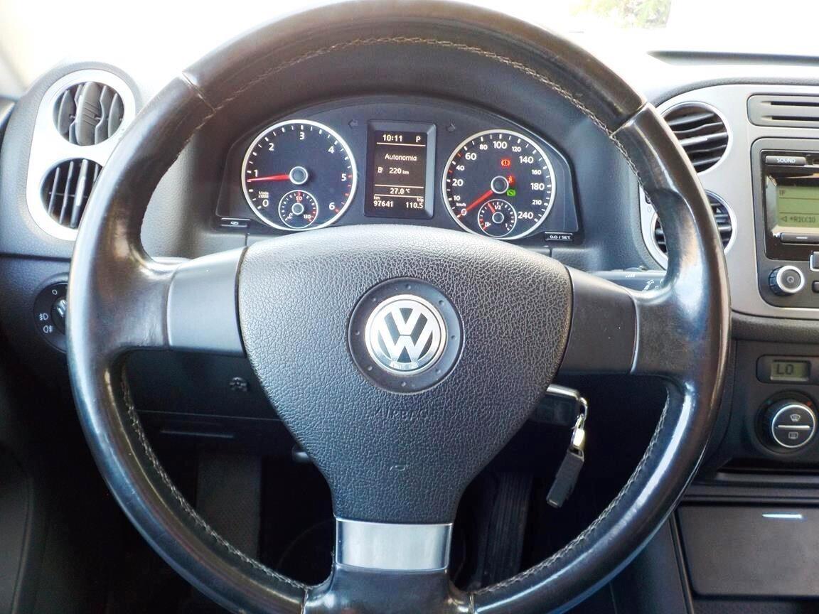 Volkswagen Tiguan 2.0 TDI DPF 4MOTION tiptronic Sport & Style