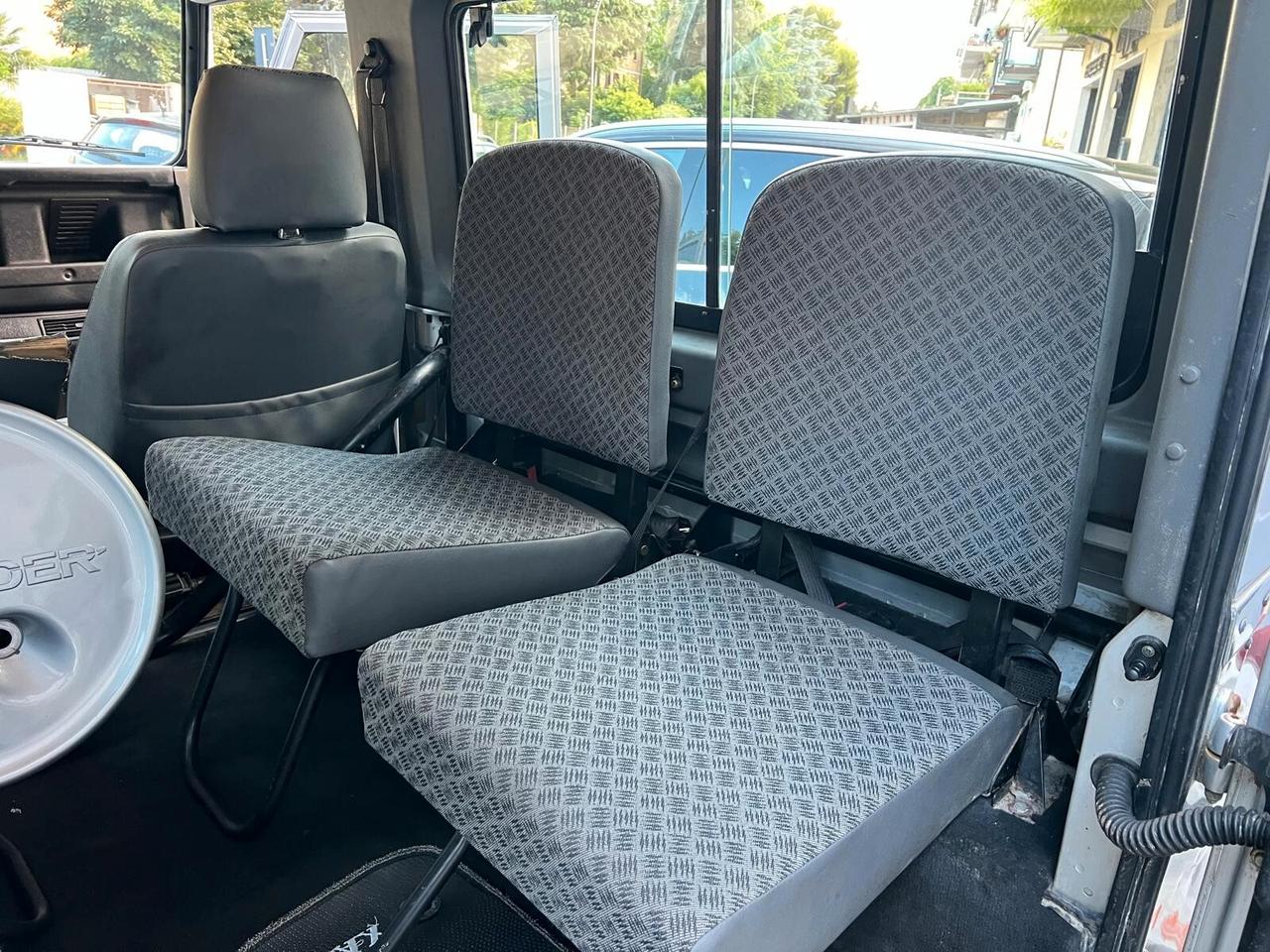 LAND ROVER DEFENDER 90 2.5 Td5 STATION WEGON E 6 posti