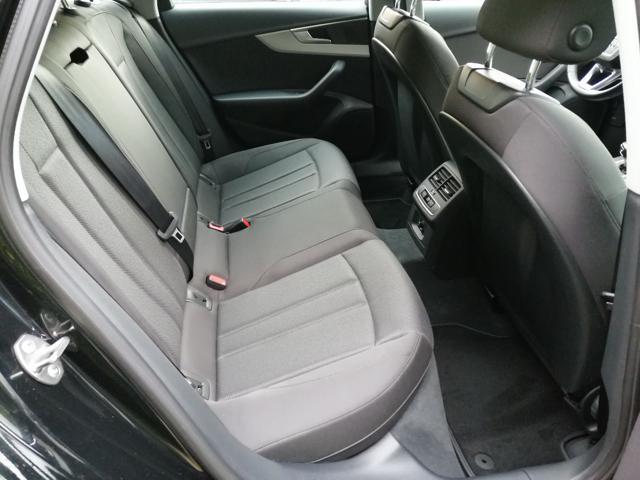 AUDI A4 Avant 40 TDI S tronic Business Advanced