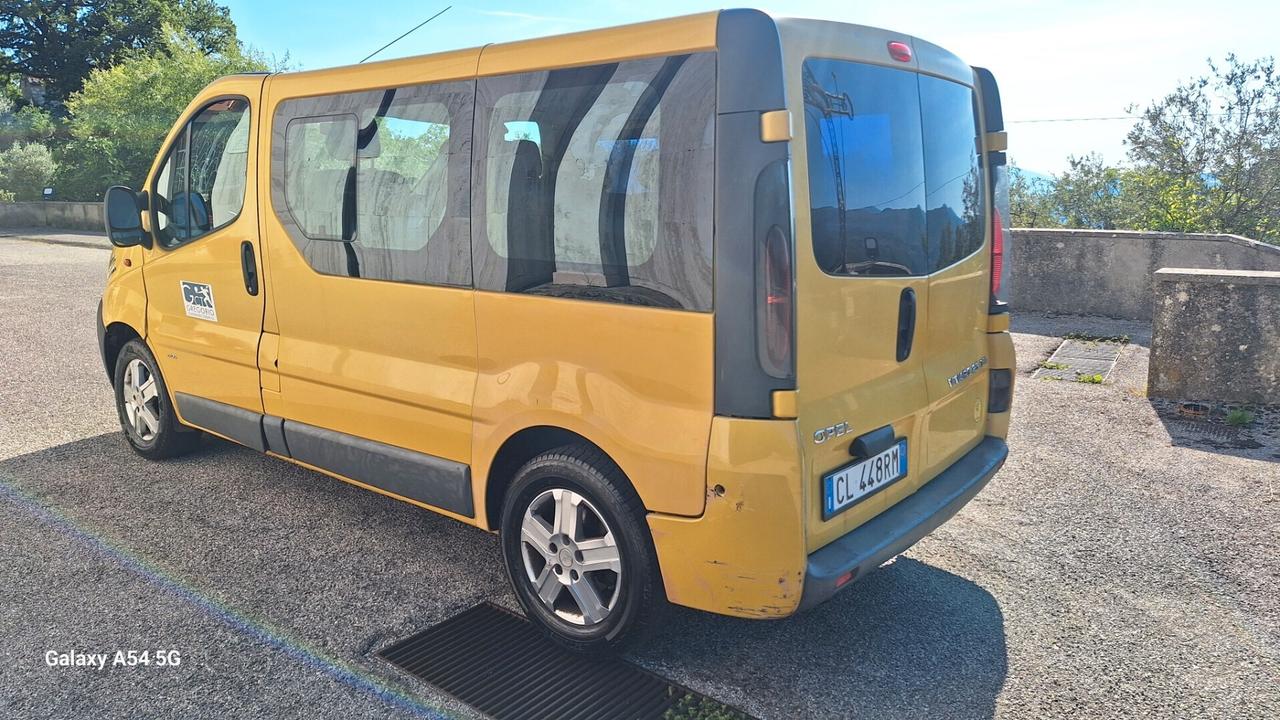 Opel Vivaro 29 2.5 DTI PC-TN Combi