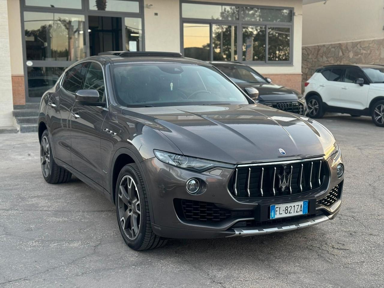 Maserati Levante Granlusso TETTO APRIBILE