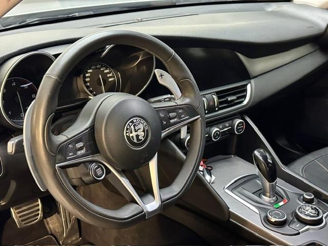 Alfa Romeo Giulia 2.2 Turbodiesel 210 CV AT8 AWD Q4 Veloce