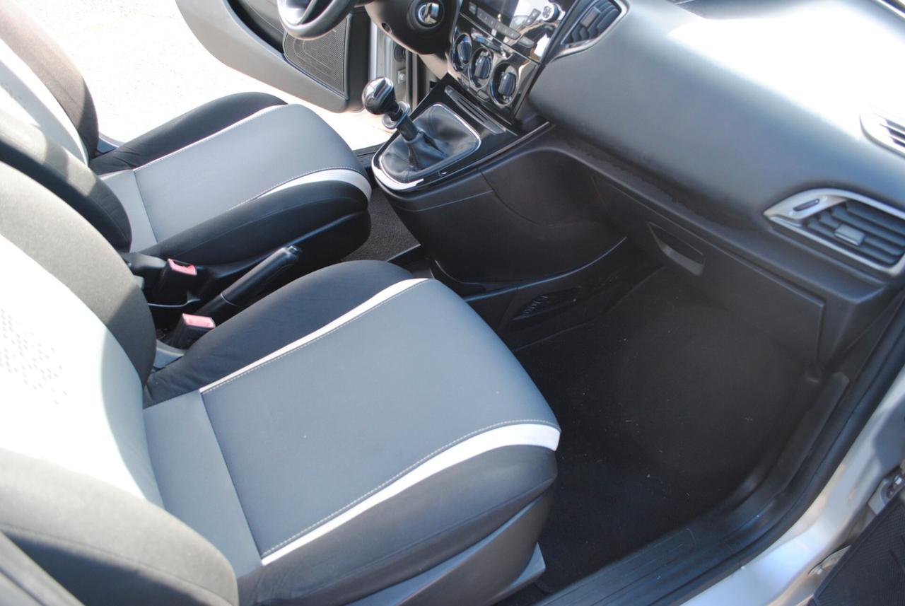 LANCIA YPSILON 1.2 69 CV OK NEOPATENTATI