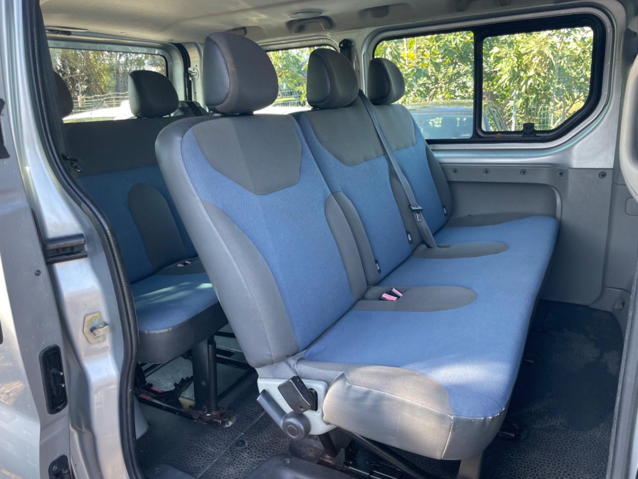 Renault Trafic T27 2.0 dCi/115 PC-TN Passenger 9 POSTI