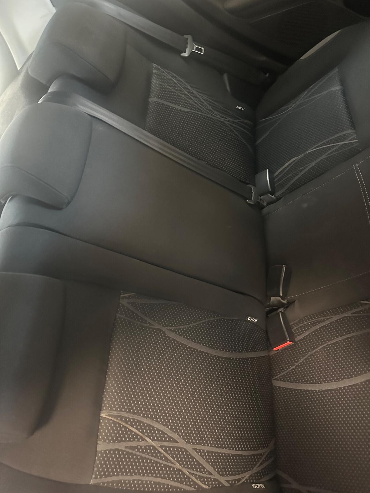 Peugeot 208 1.4 HDi 68 CV 5 porte Allure