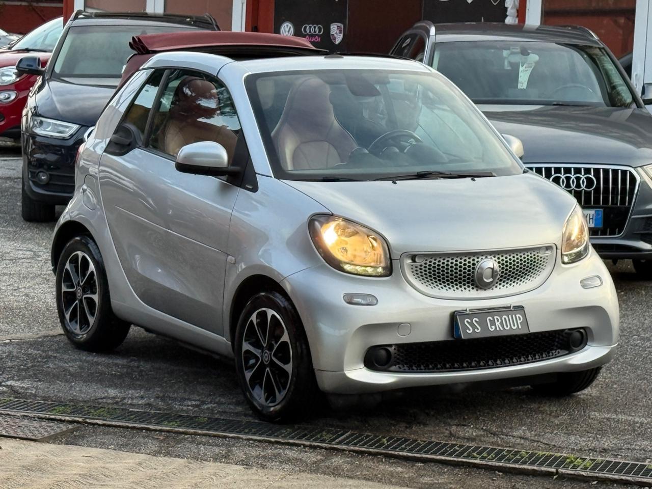 Smart 0.9 Turbo twinamic cabrio -pelle-rate-garanzia