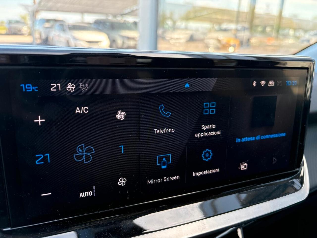 Peugeot 208 ALLURE Hybrid 110 e-DCS6 SPOTICAR