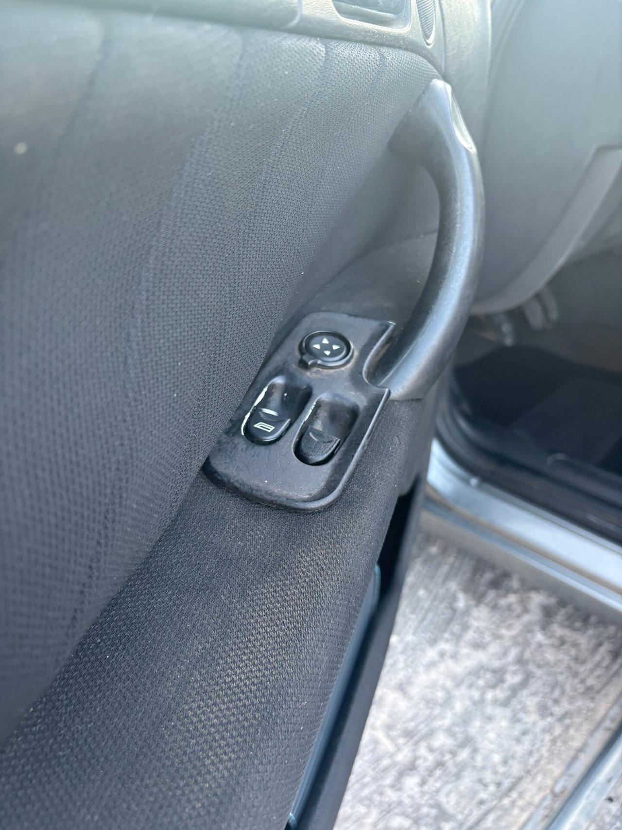 Alfa Romeo 147 1.9 JTD M-JET 16V 5 porte Dist.