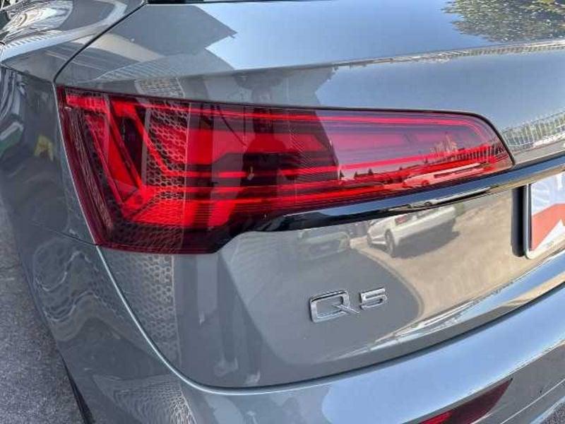 Audi Q5 II 2020 50 2.0 tfsi e Identity Black quattro s-tronic