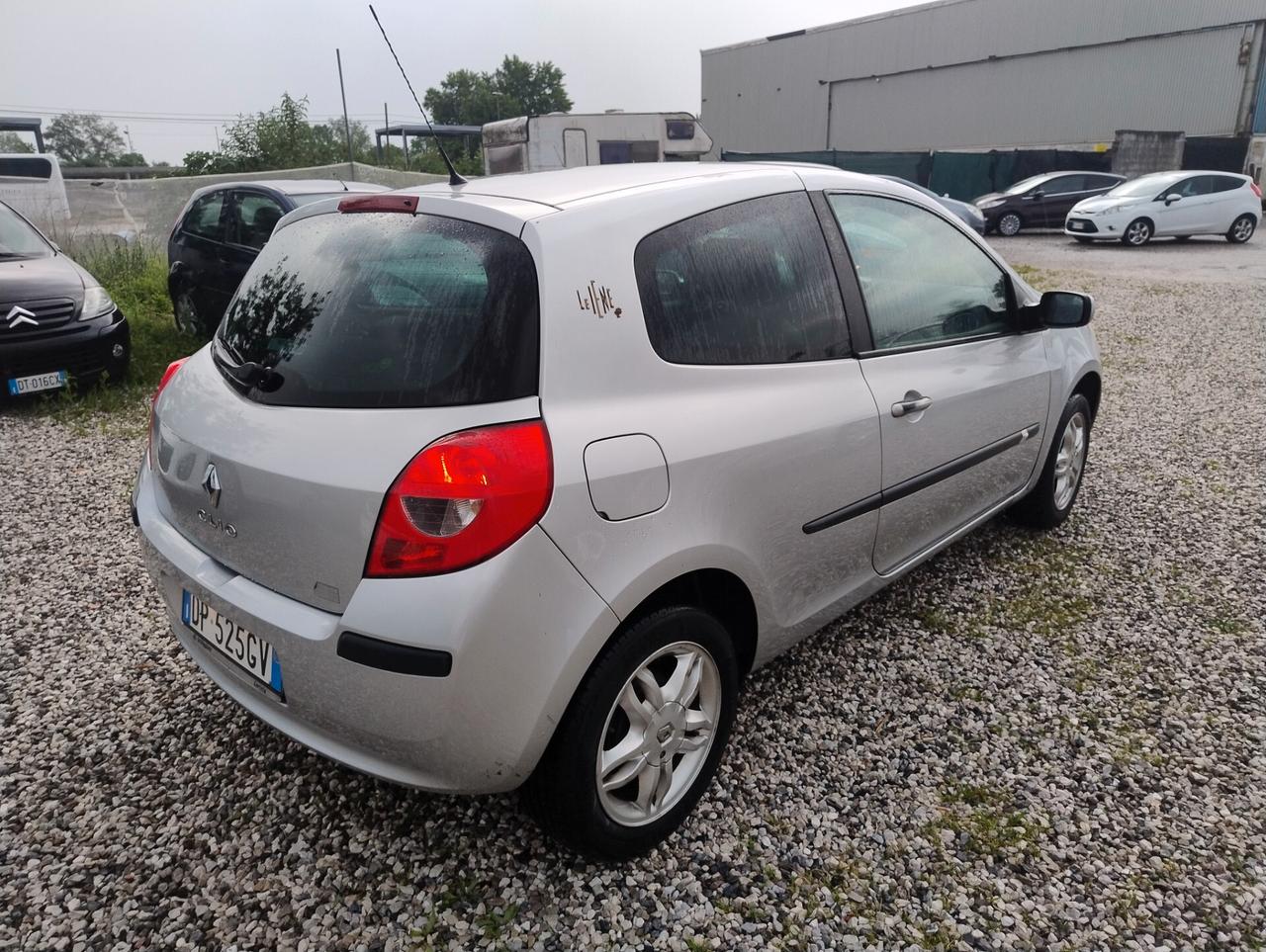 Renault Clio 1.2 16V 3 porte Le Iene