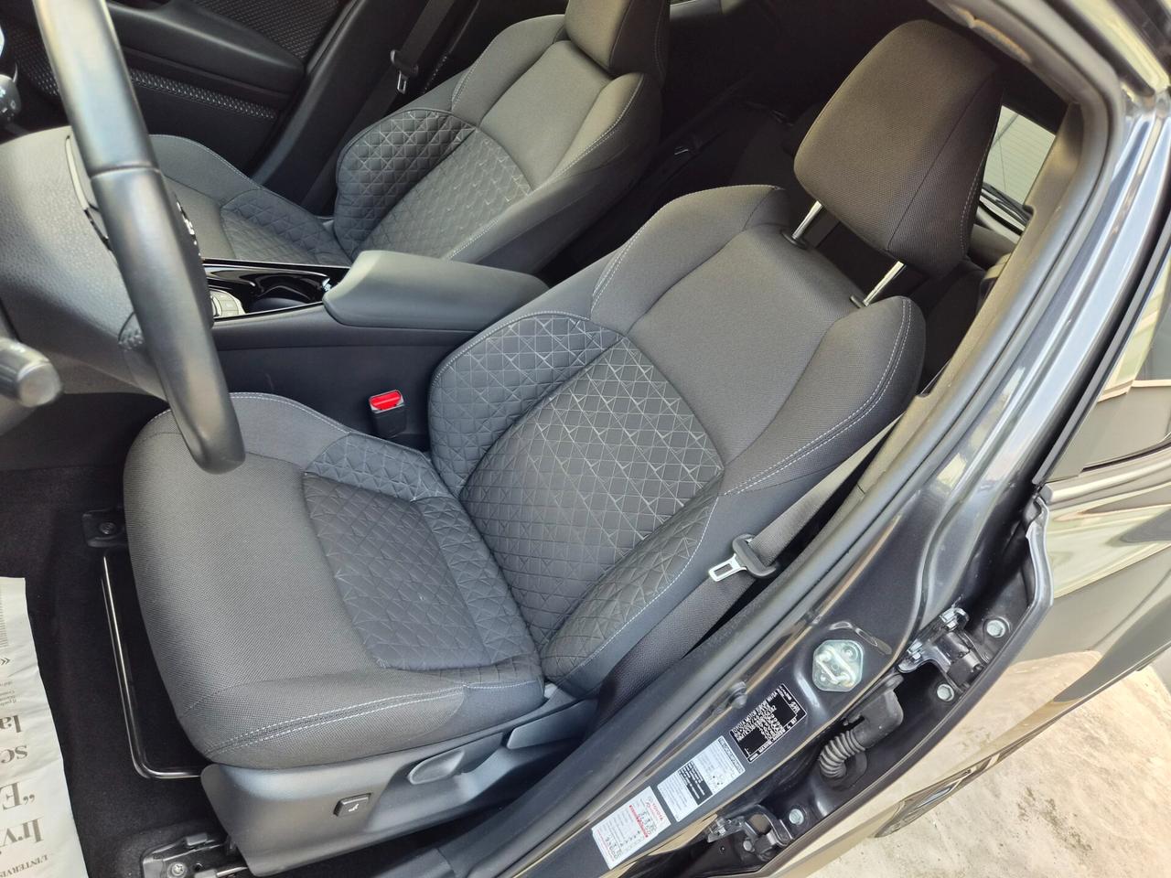 Toyota C-HR 2.0 Hybrid E-CVT Trend