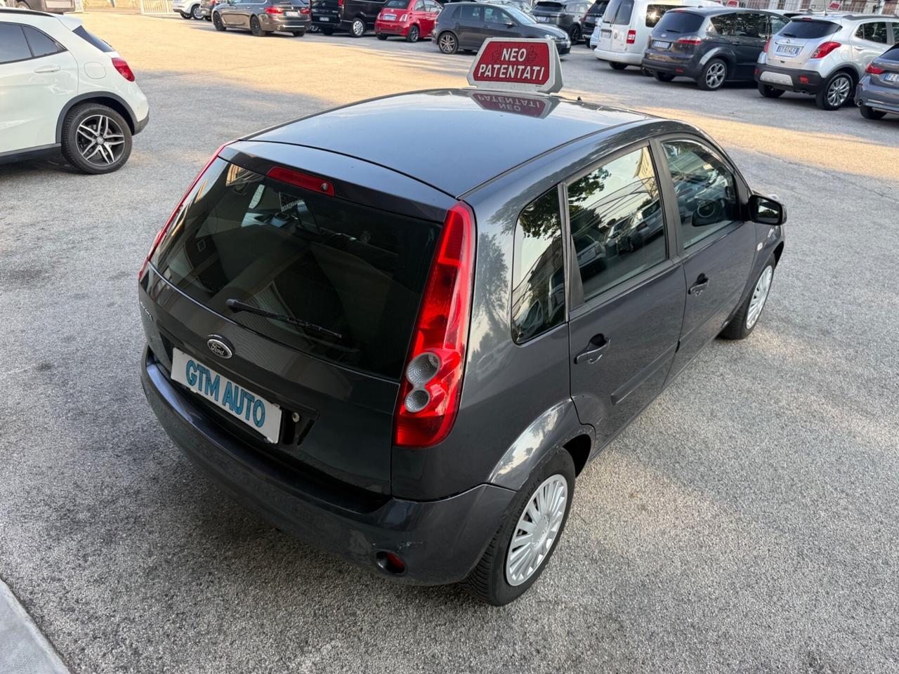 Ford Fiesta 1.2 Benzina 75 Cv - Neopatentati