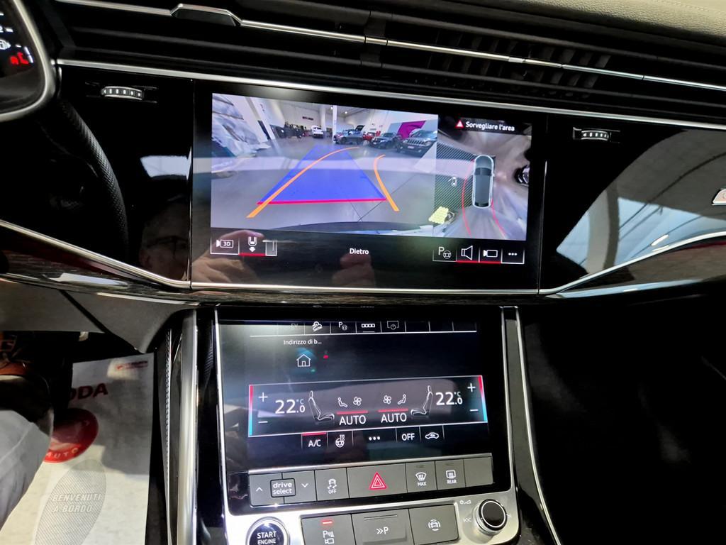 Audi Q8 55 3.0 tfsi e S line edition quattro tiptronic