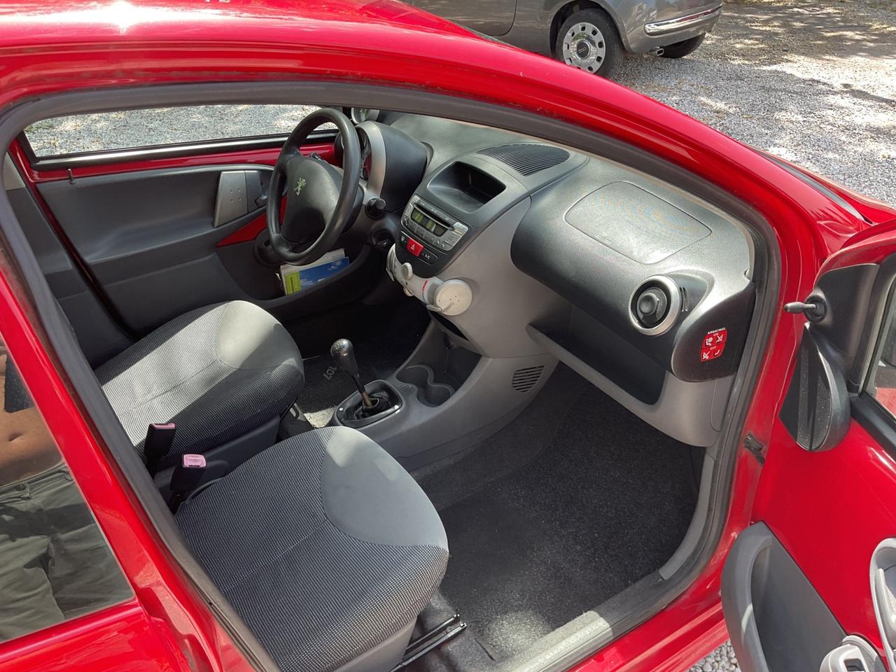 Peugeot 107 1.0 68CV 5p. Plaisir