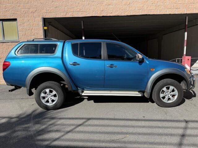 Mitsubishi L200 2.5 DI-D Doppia Cabina Automatica/