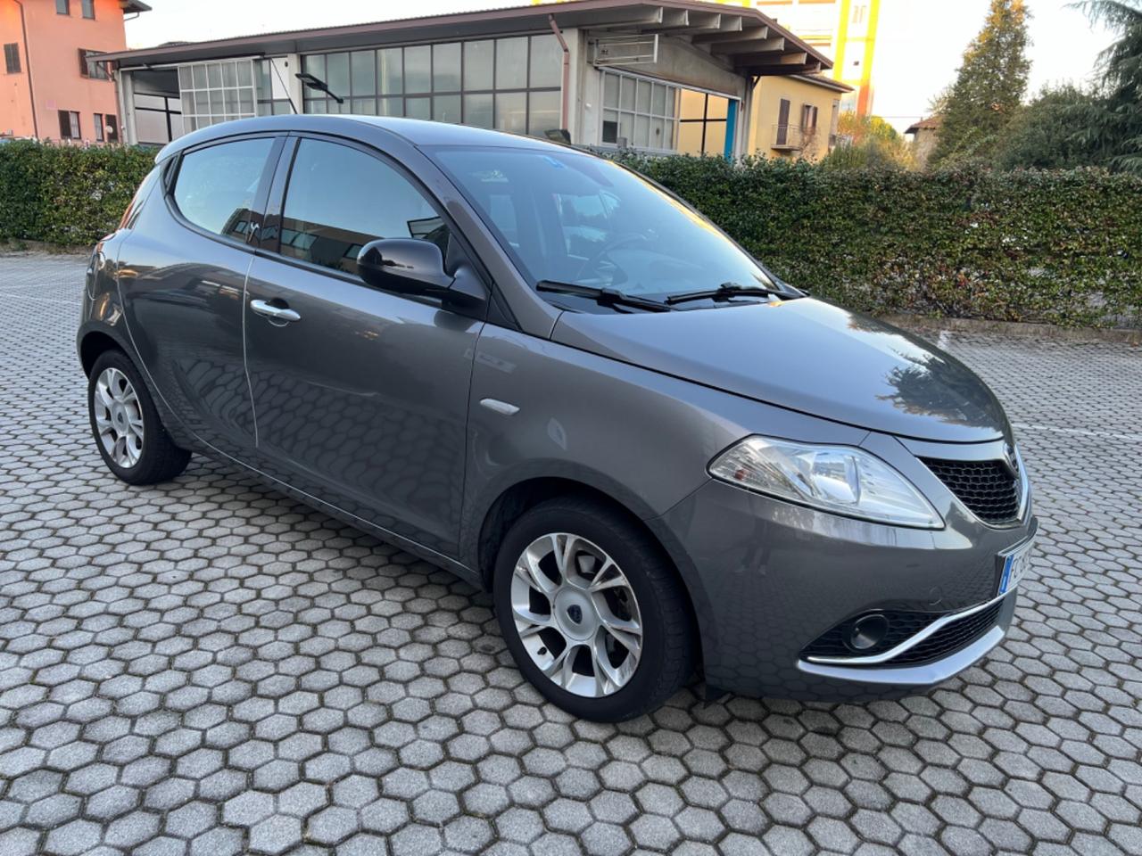 Lancia Ypsilon 1.2 69 CV 5 porte Opening Edition*NEOPATENTATI