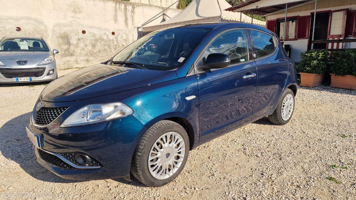 LANCIA - Ypsilon - 1.2 69 CV 5p. GPL Ecochic Gold