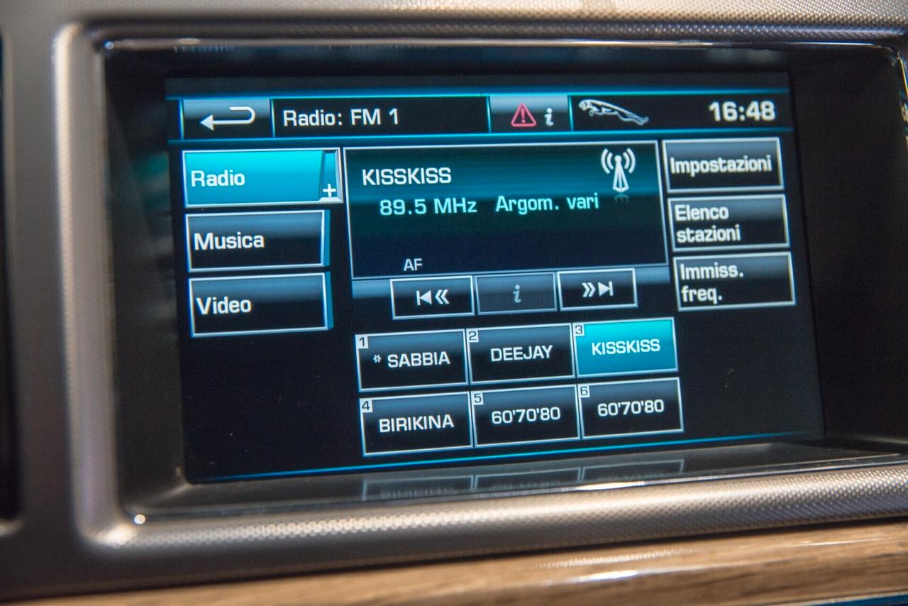 JAGUAR XF 2,2 D LUXURY 190CV PELLE TOTALE NAVIGATORE CERCHI CAMBIO AUTOMATICO