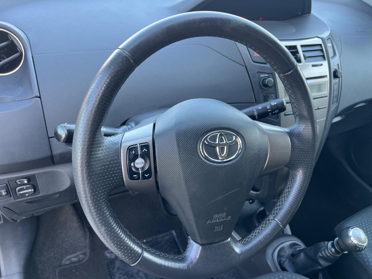 Toyota Yaris 1.3 5 porte Sol