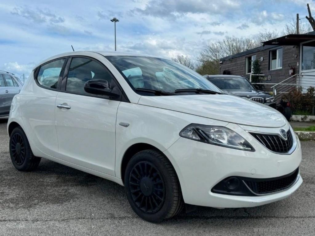 LANCIA Ypsilon 1.0 FireFly 5p.S&S Hybrid Silver
