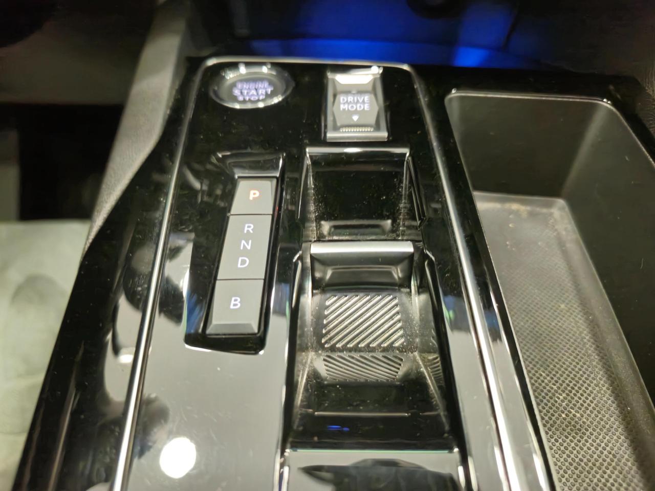 Peugeot 3008 1.6 hybrid phev Allure Pack 180cv e-eat8