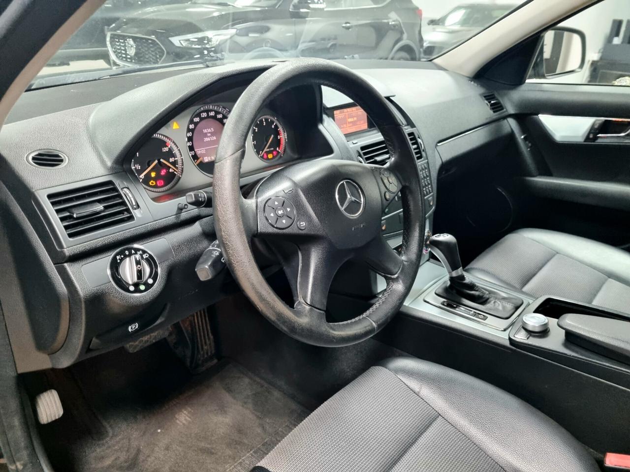 MERCEDES-BENZ C 220 CDI 170 CV AVANTGARDE AMG