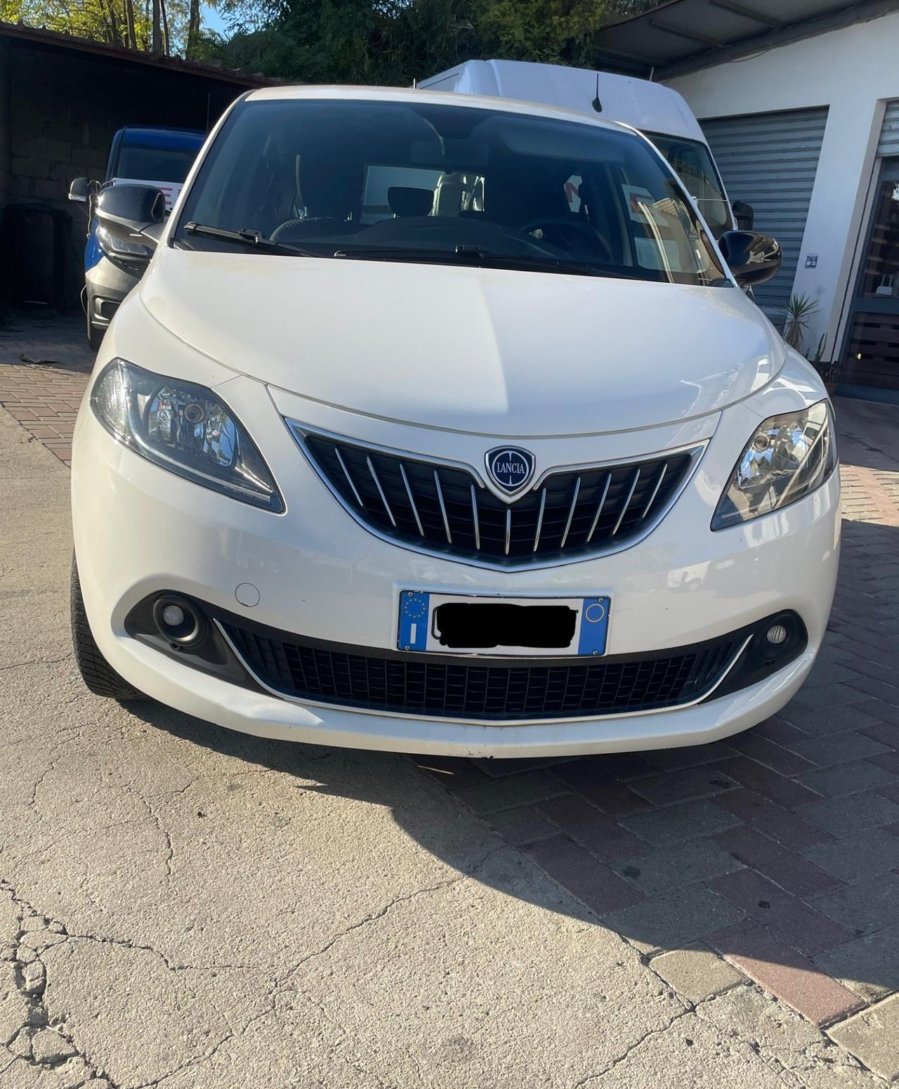 Lancia Ypsilon 1.0 FireFly 5 porte S&S Hybrid Gold