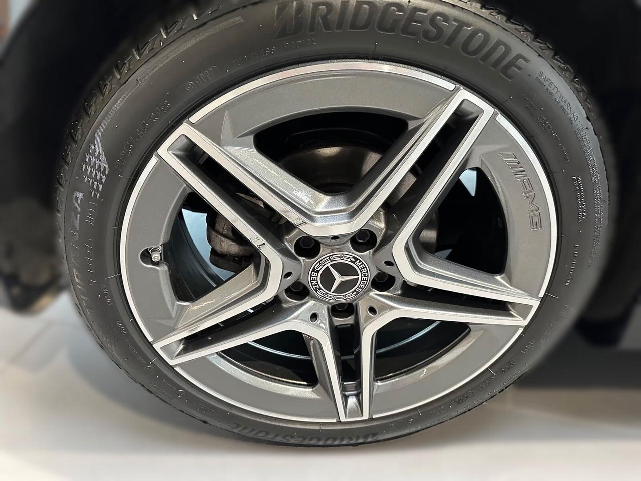 MERCEDES-BENZ*A200D*AMG-LINE*ADVANCED-PLUS*TETTO*LED*MBUX*18"*