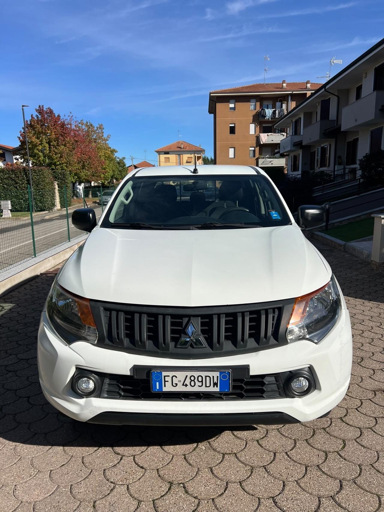 Mitsubishi L200 2.4 DI-D/154CV Double Cab Intense