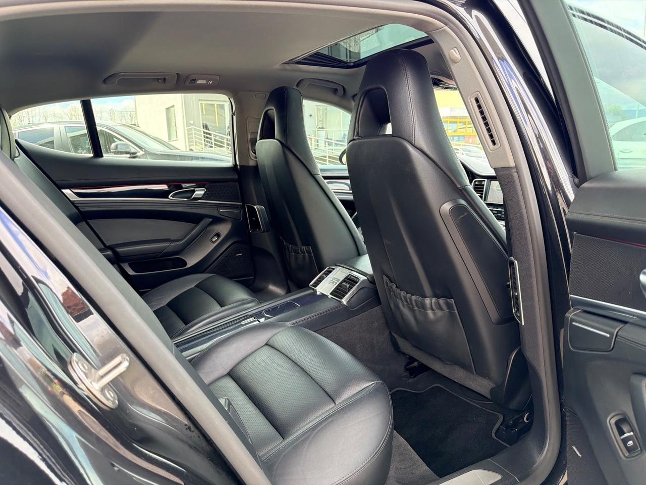 Porsche Panamera 3.0 Diesel 300cv da vetrina